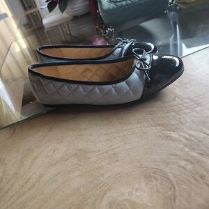 Elegant Black and Gray Quilted Women's Flats